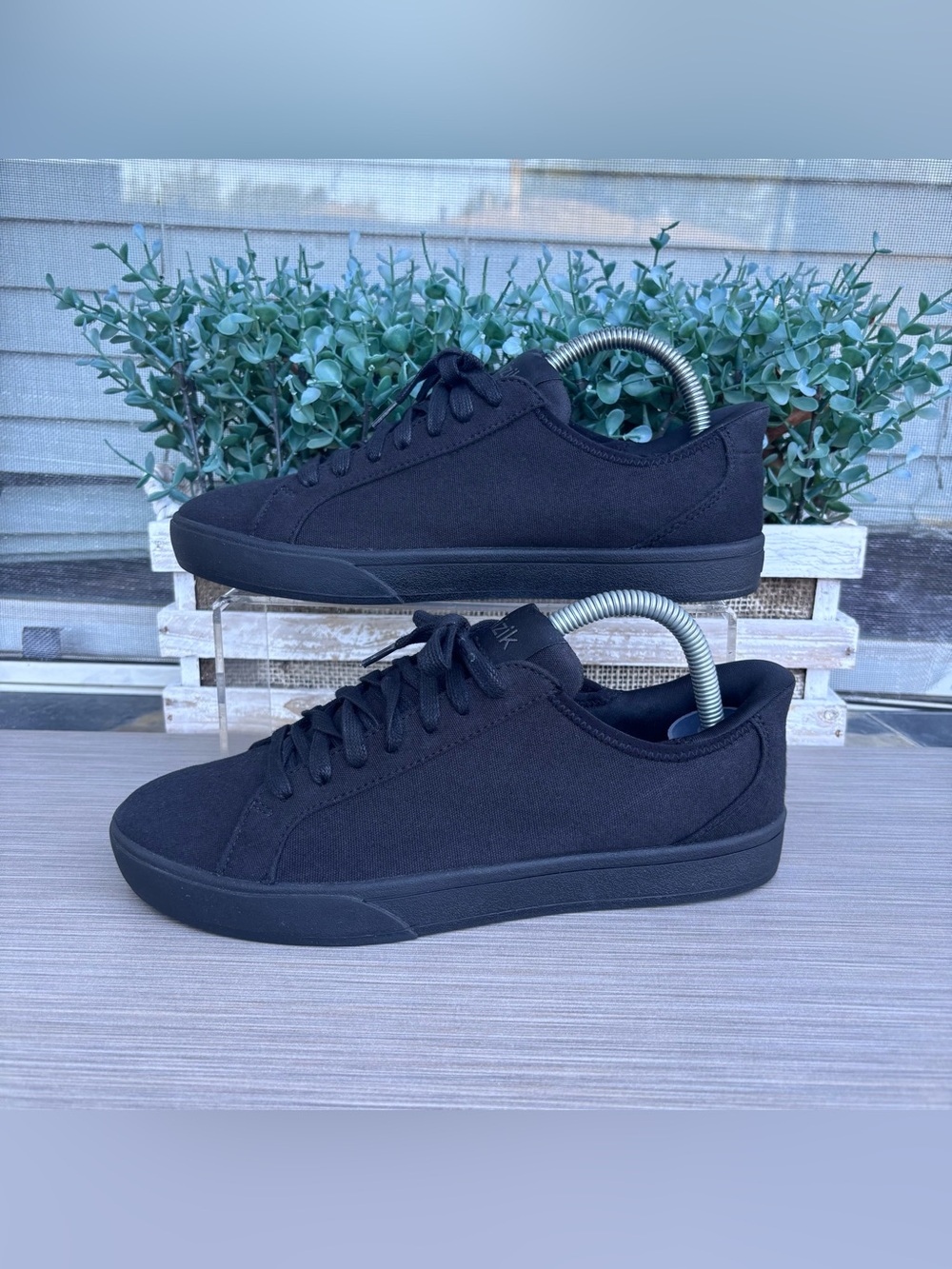 Kizik Irvine sneakers